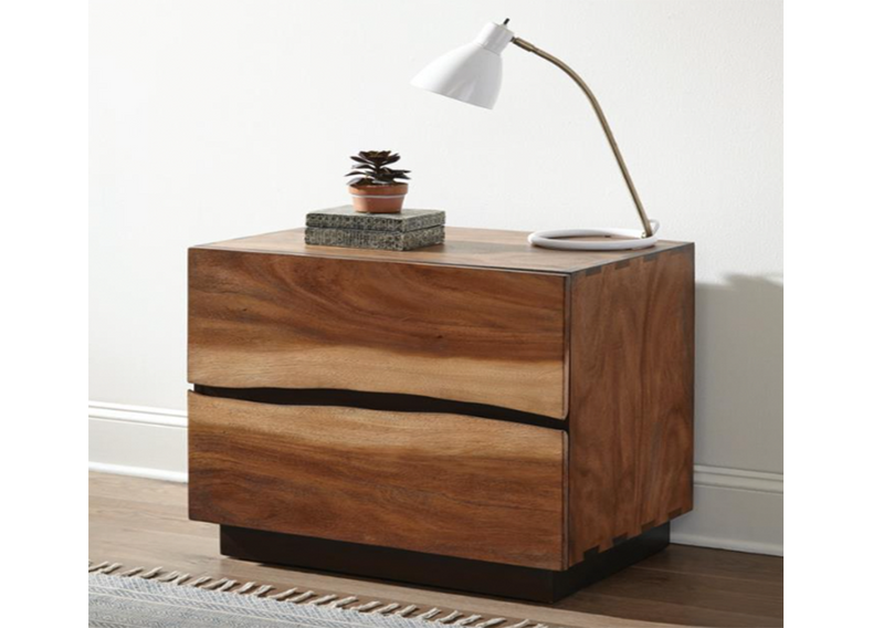 Winslow Eastern Queen Bed Smokey Walnut and Coffee Bean.