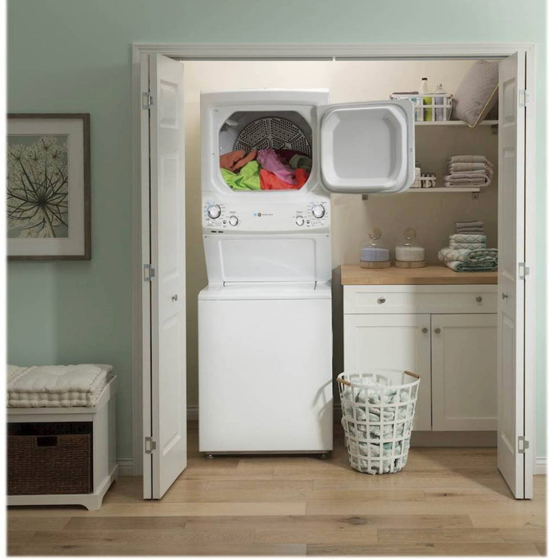 GE - 3.9 Cu. Ft. Top Load Washer and 5.5 Cu. Ft. Electric Dryer Laundry Center - White